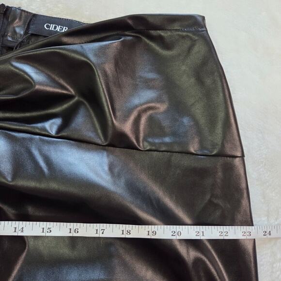 Faux Leather Black Long Skirt Women's Plus Size 1XL Wrap Twist Detail - Picture 8 of 10